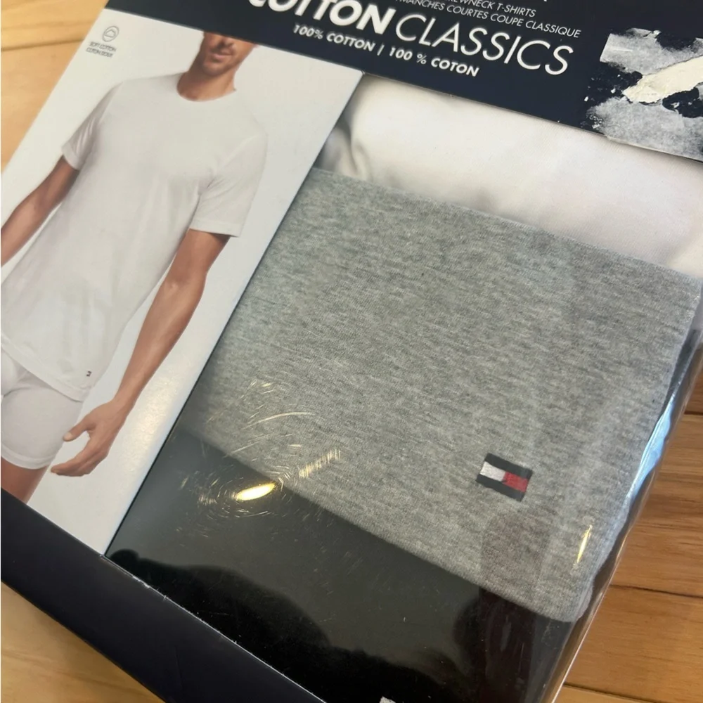 NWT Tommy Hilfiger Men's Cotton Classics 3-Pack Crewneck T-Shirts Medium Colors